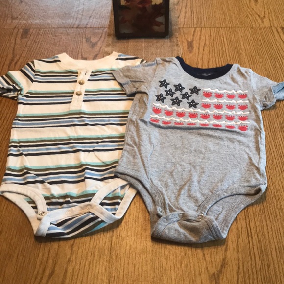 Bundle of 10 onesies - Picture 6 of 7
